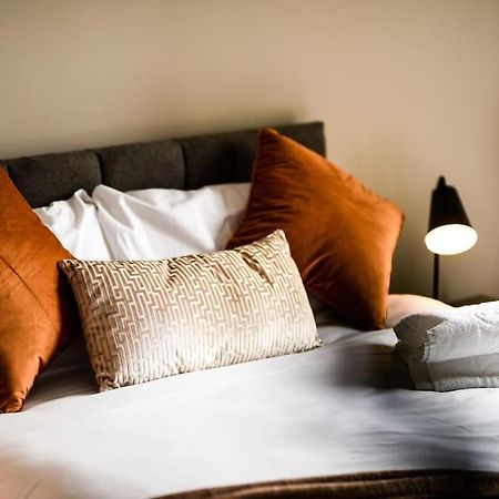 Modern 2 Bedroom Apartment - City Centre - Parking Manchester Bagian luar foto