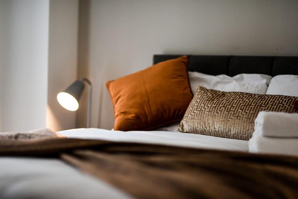 Modern 2 Bedroom Apartment - City Centre - Parking Manchester Bagian luar foto